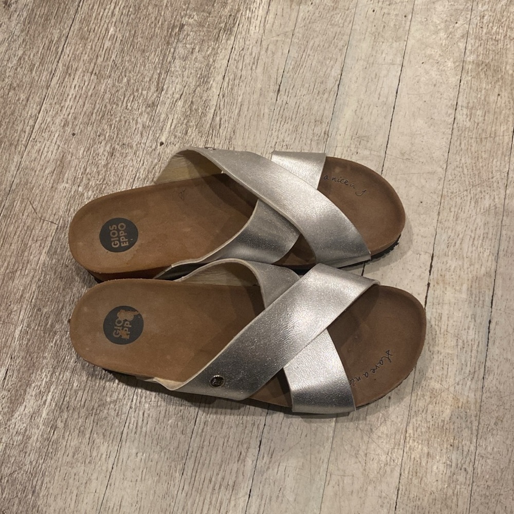 GIOSEPPO  METALLIC SILVER wedge CRISSCROSSED OPEN TOE MULES size 40 - Picture 5 of 6